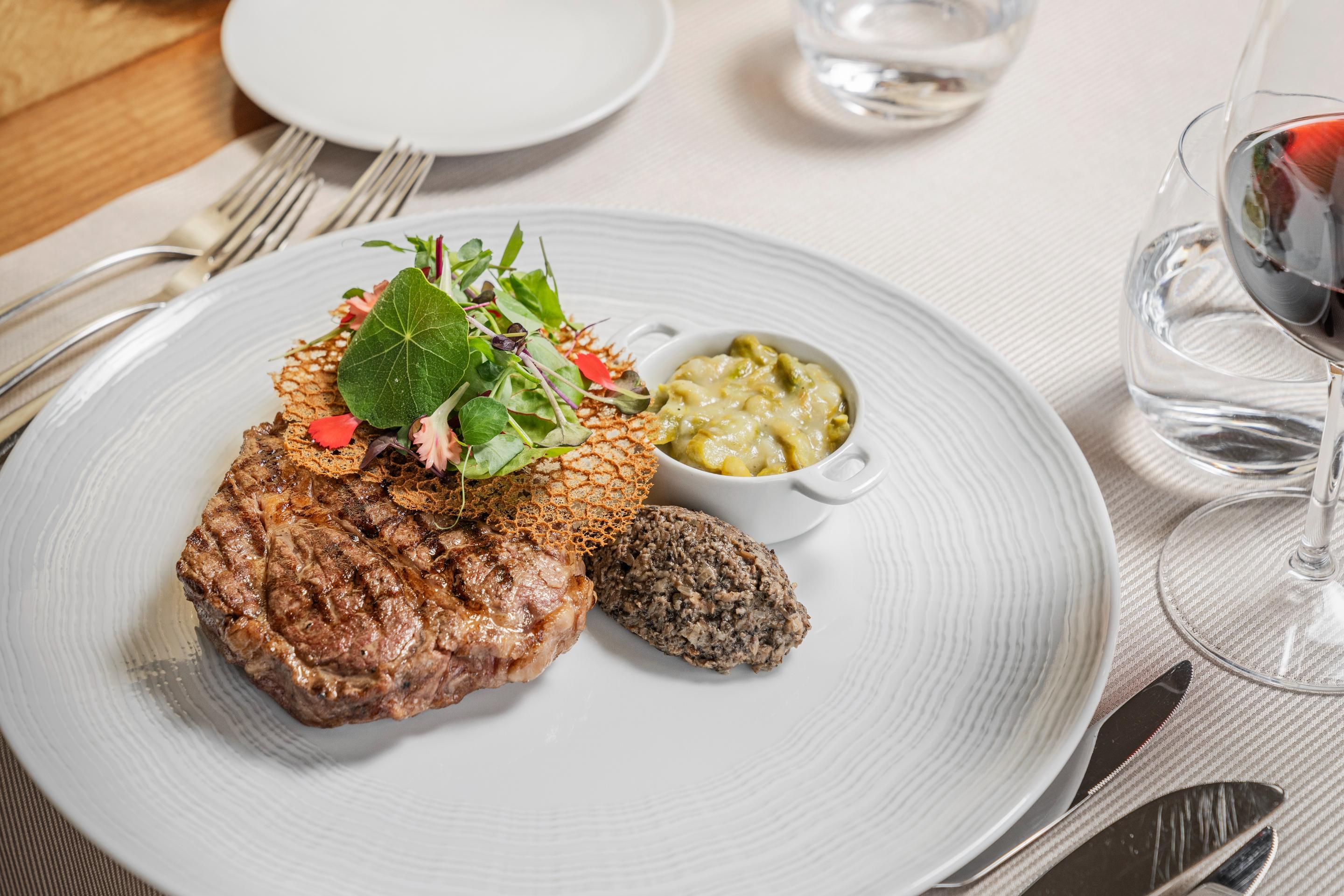 Grand Hotel Açores Atlântico Ponta Delgada Exterior foto A steak prepared at the restaurant