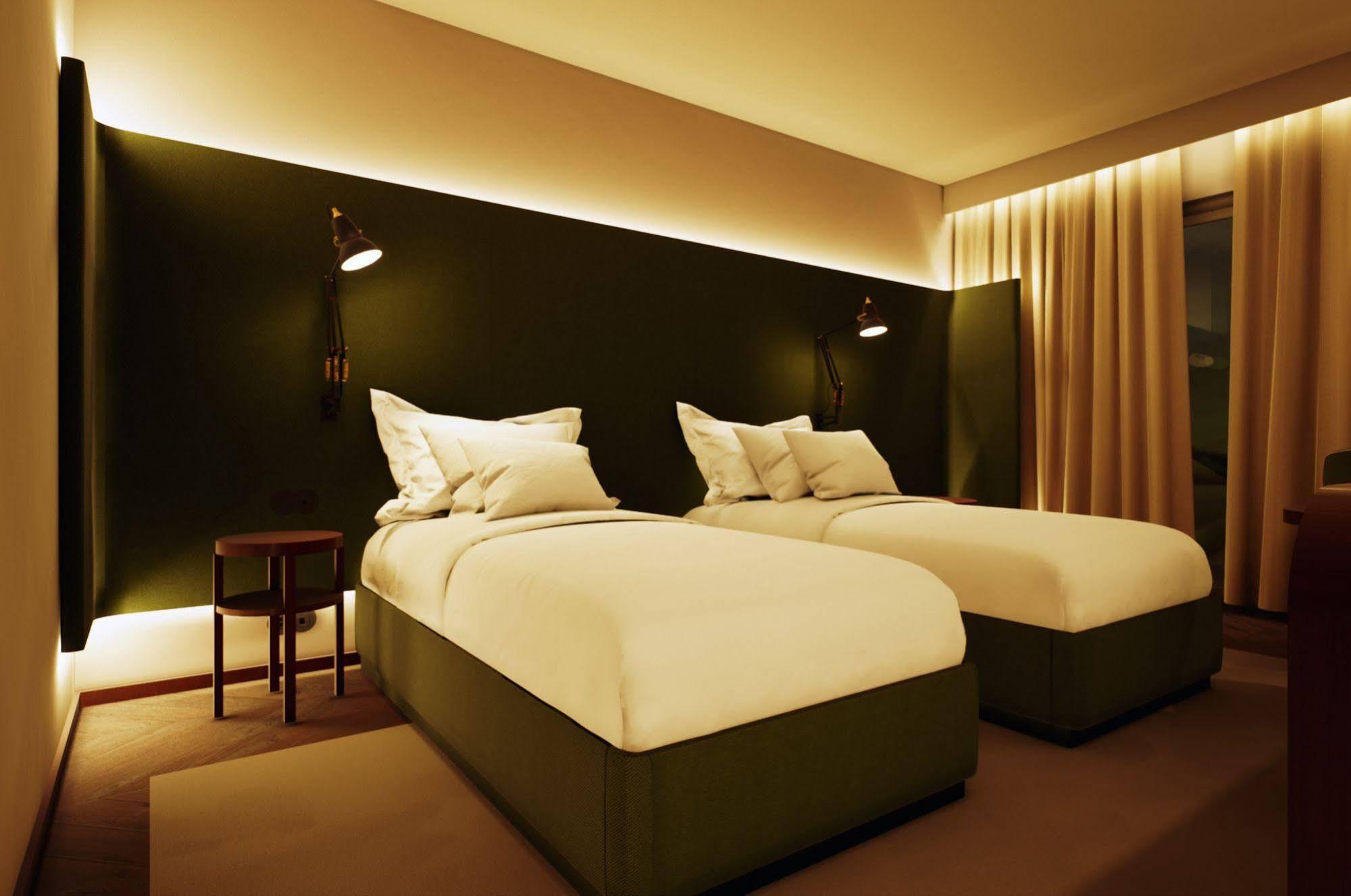 Grand Hotel Açores Atlântico Ponta Delgada Exterior foto A room at the hotel